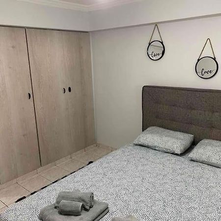 Olas 1-Bedroom Apartment Near The Center Of Atene Esterno foto