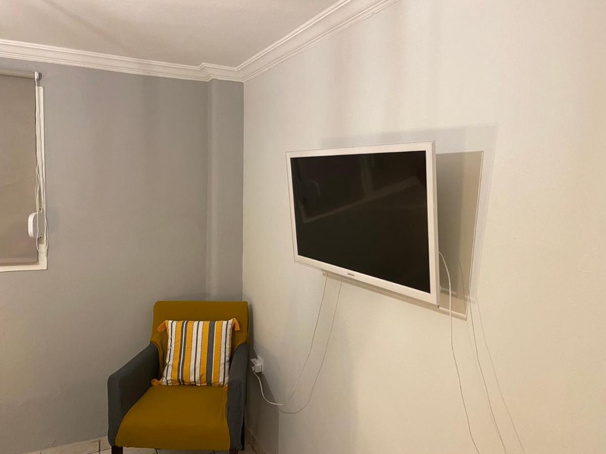 Olas 1-Bedroom Apartment Near The Center Of Atene Esterno foto