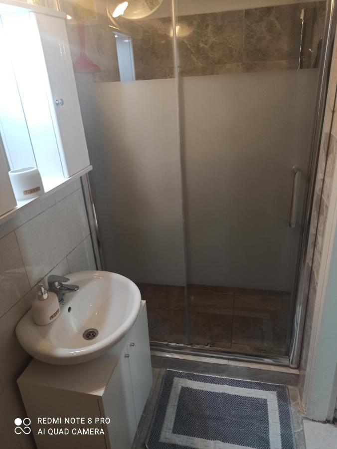 Olas 1-Bedroom Apartment Near The Center Of Atene Esterno foto